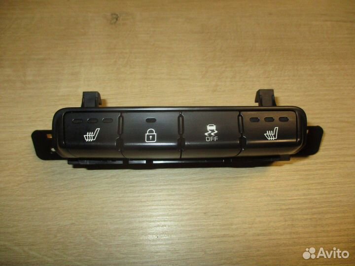Блок кнопок Kia Ceed 2 (JD)