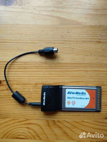 TV-тюнер Avermedia avertv cardbus e500