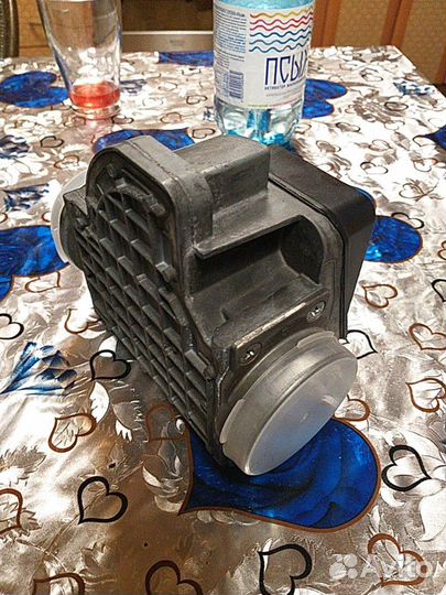 Расходомер воздуха audi A6 1994-1997