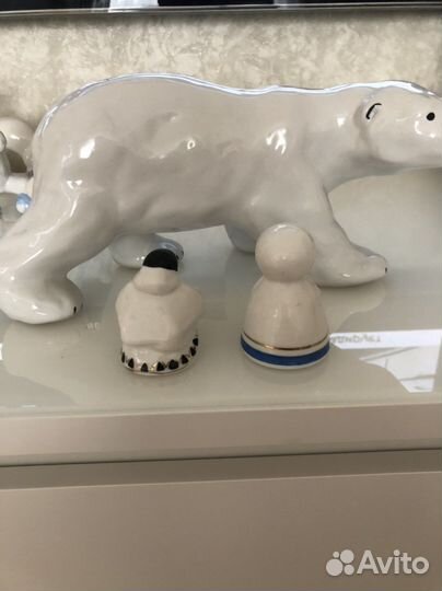 Фарфоровые статуэтки эскимосы