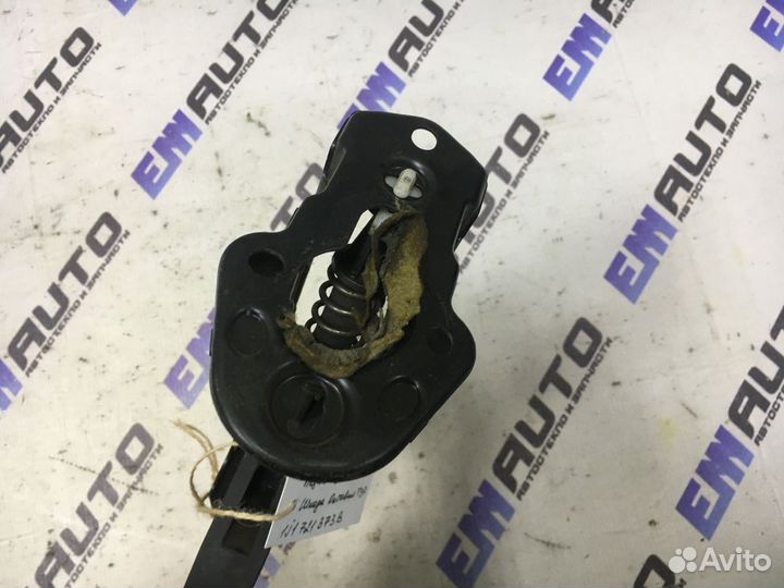 Педаль сцепления Шкода Октавия Тур