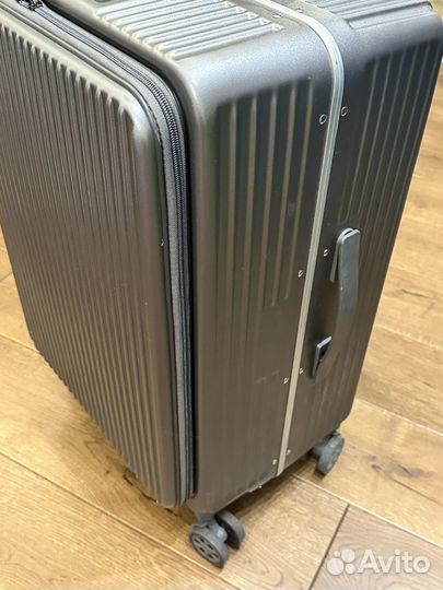 Чемодан на колесах бу
