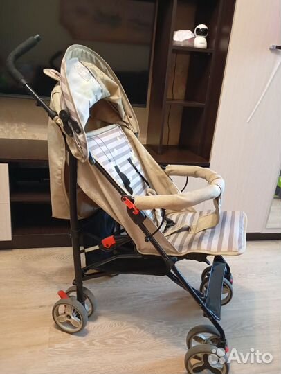 Прогулочная коляска трость