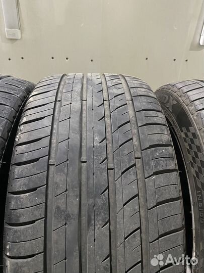 RoadX RXMotion U11 245/45 R19 и 275/40 R19