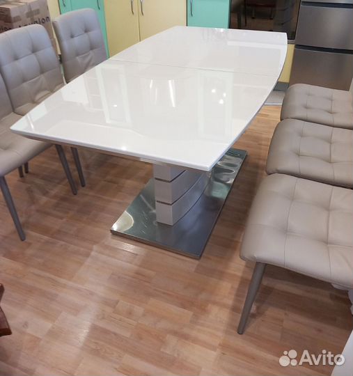 Обеденный стол Triton