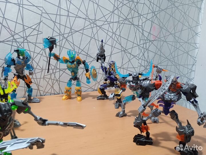 Продаю коллекцию Биониклов. 8 шт
