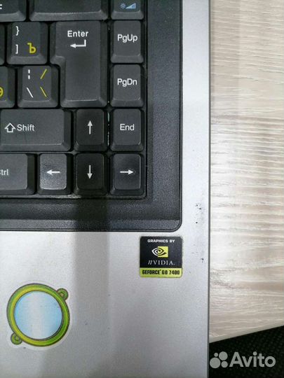 Roverbook voyager v550