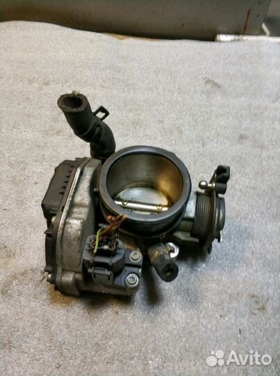 Заслонка дроссельная Фольксваген Пассат В5 AHL ADR