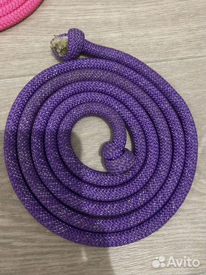 Гимнастическая скакалка