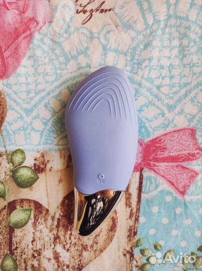 Щетка-массажер для очищения лица