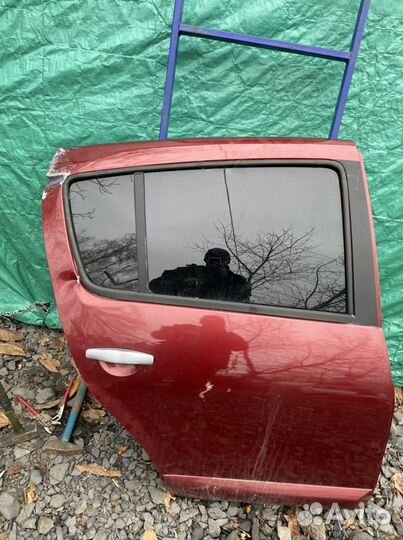 Задняя правая дверь Renault Sandero степвей