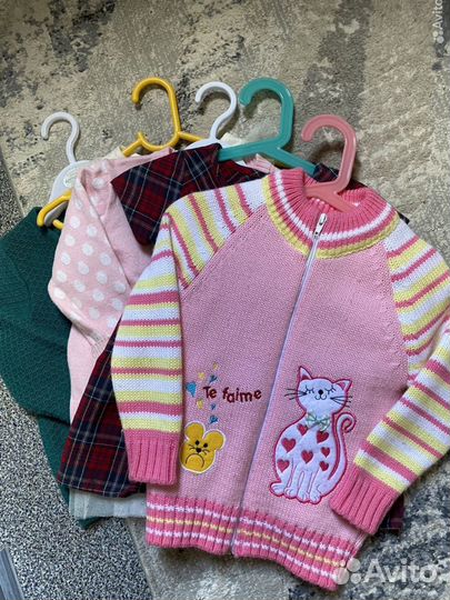 Вещи на девочку пакетом (3кофты, 3 платья) 86-92