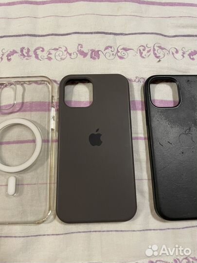 Чехол на iPhone 12