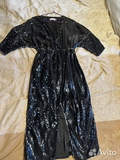 Платье с пайетками