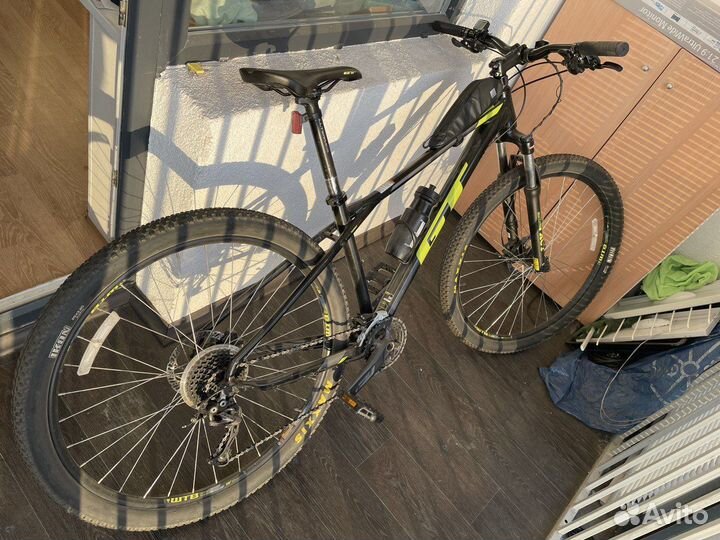Велосипед GT Avalanche 9r sport M