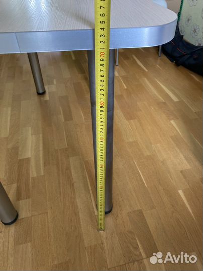 Письменный стол и тумба на колесах бу