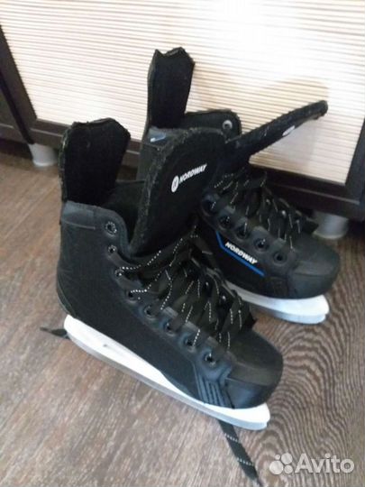 Коньки хоккейные 38 размер