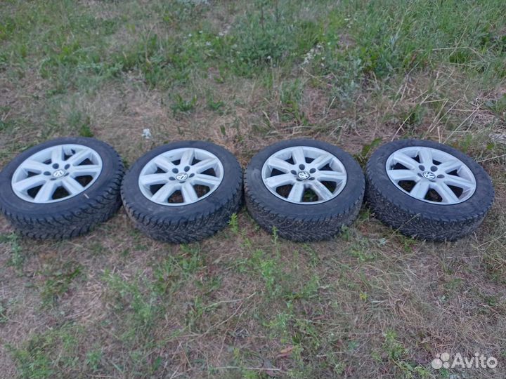 Диски для Фольксваген Поло с шинами Sava Eskimo