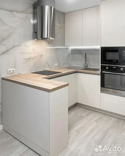 Кухня на заказ с мойкой