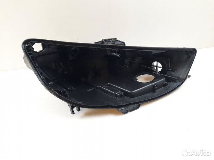 Корпус фары правый Audi A4 B9 2019