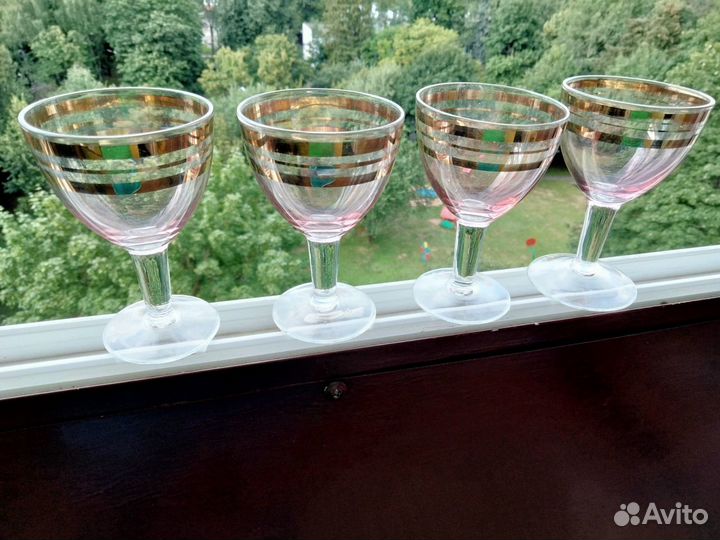 Рюмки на ножке цветное стекло СССР. Хрусталь СССР