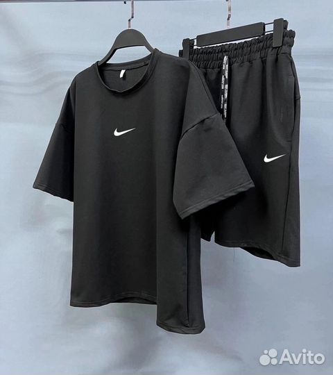 Спортивный костюм Nike (футболка + шорты)