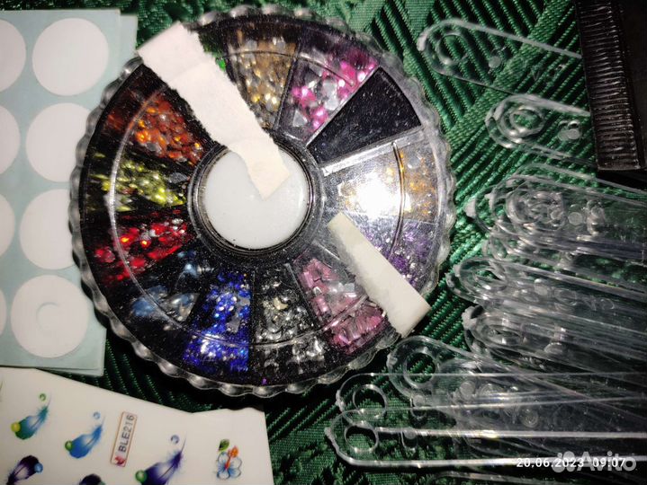 Для декора ногтей, подделок и пр