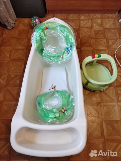 Детская ванночка и принадлежности