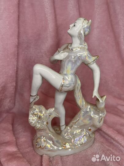 Фарфоровые статуэтки