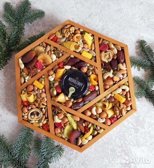 Подарочный набор из орехов