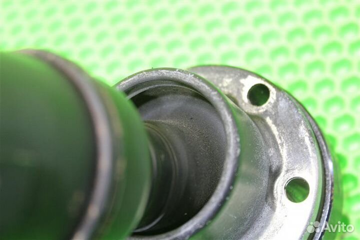 Карданный вал передний Suzuki Grand Vitara TDA4W