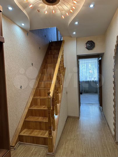 3-к. квартира, 72,3 м², 1/2 эт.