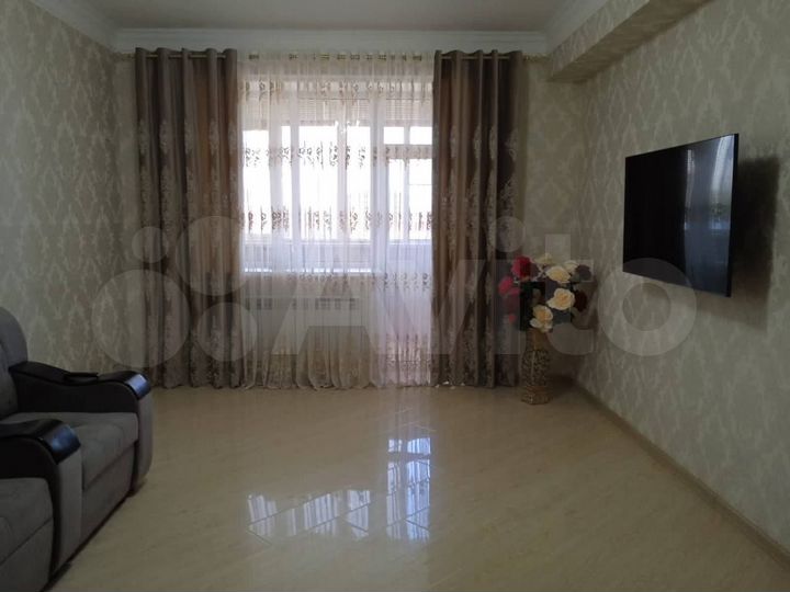 2-к. квартира, 76 м², 6/9 эт.