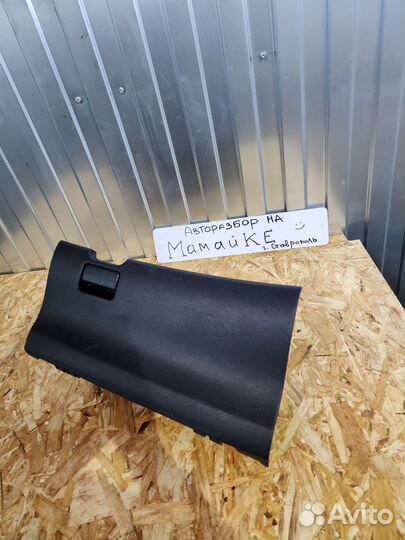 Бардачок нижний toyota corolla E150