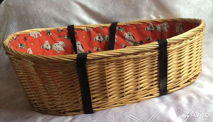 Плетёная корзина с ручками лежанка для собаки