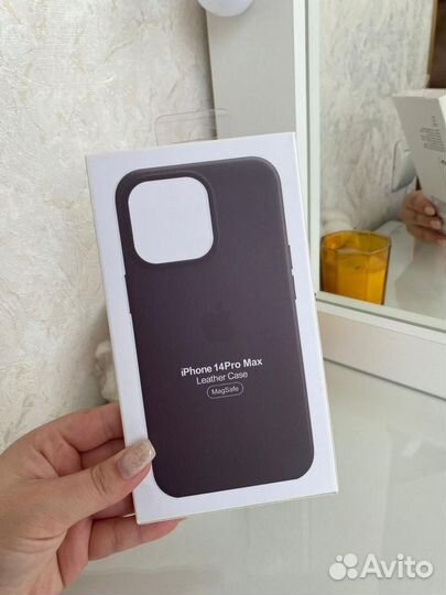 Кожаный чехол iPhone 13/14 Pro/ProMax