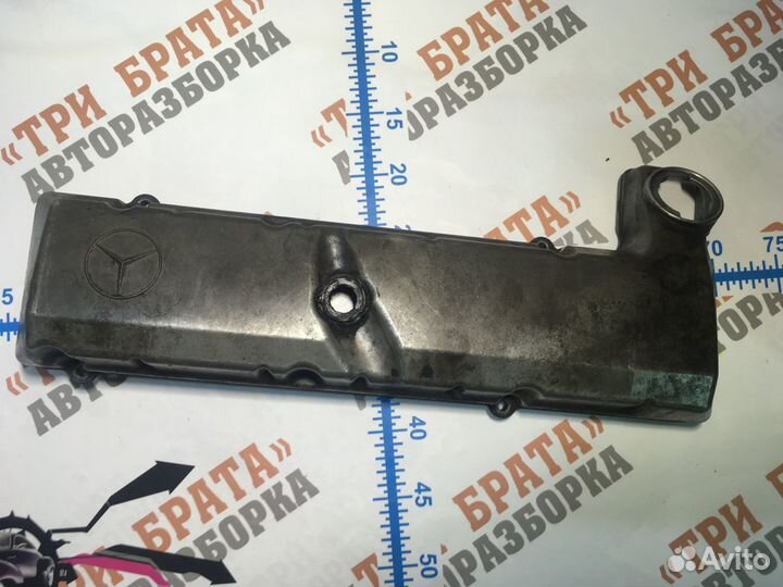 Мерседес Вито Клапанная крышка