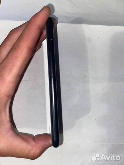 Телефон iPhone SE 2020