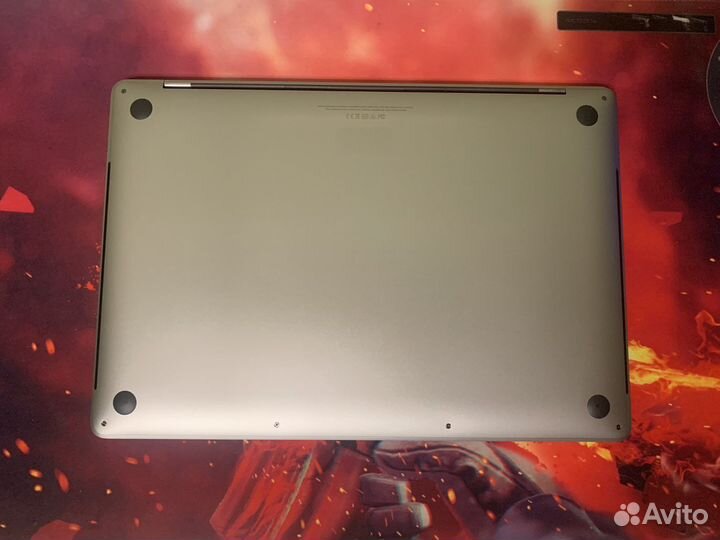 Macbook Pro 15 Retina 2017 i7/16гб/512гб