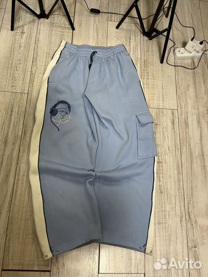Спортивные штаны