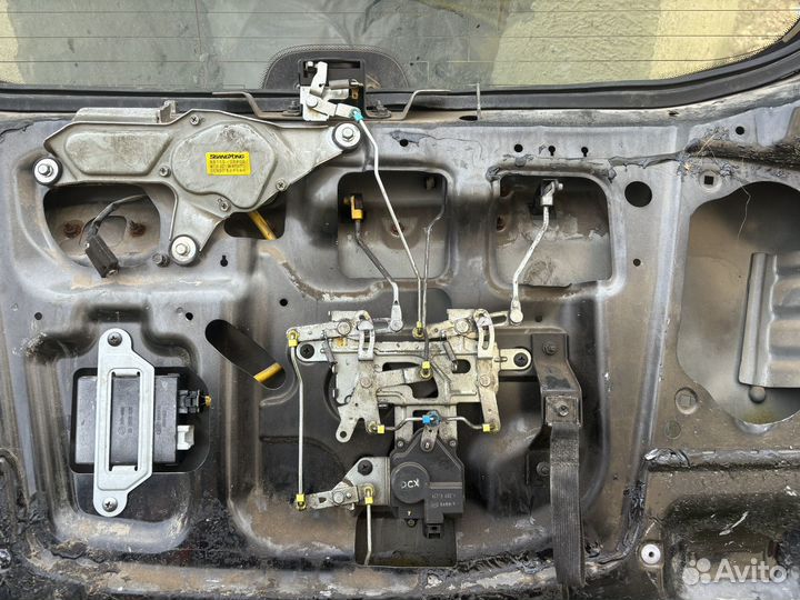 Крышка багажника Rexton