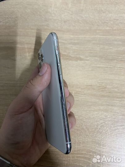 iPhone 11 Pro, 64 ГБ