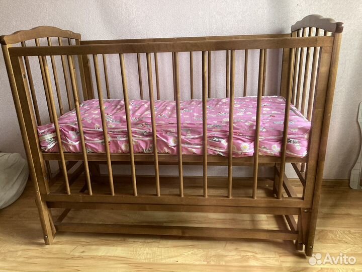 Продам кроватку детскую