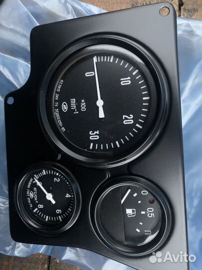 Щиток урал приборов правый в сборе (ао аз урал)