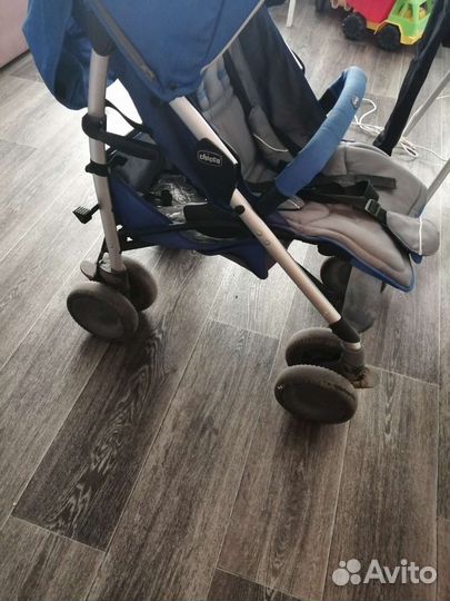 Прогулочная коляска трость chicco