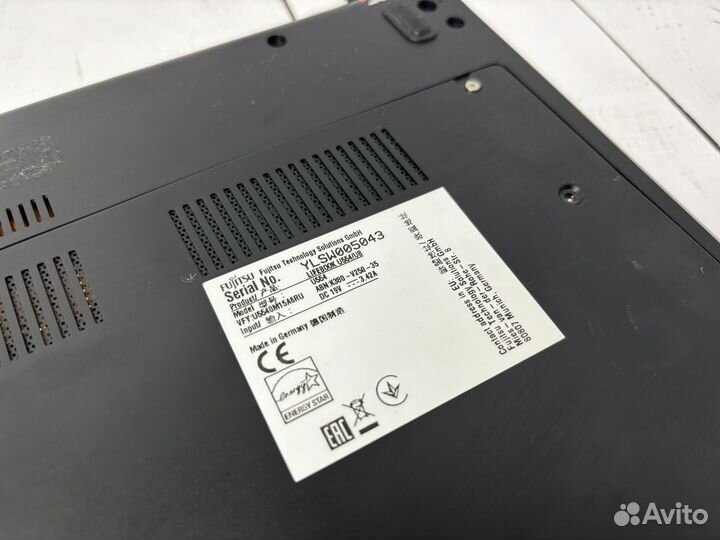 Ноутбук Fujitsu Lifebook u554 на запчасти