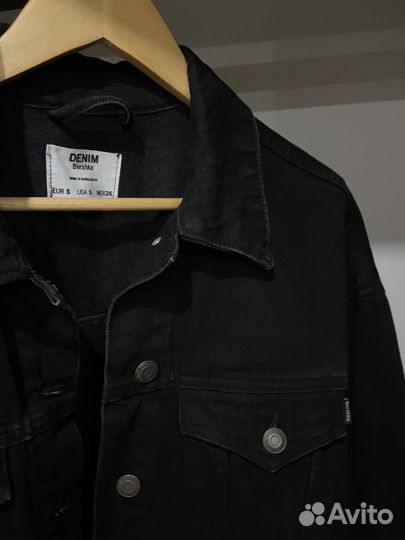 Джинсовая куртка bershka