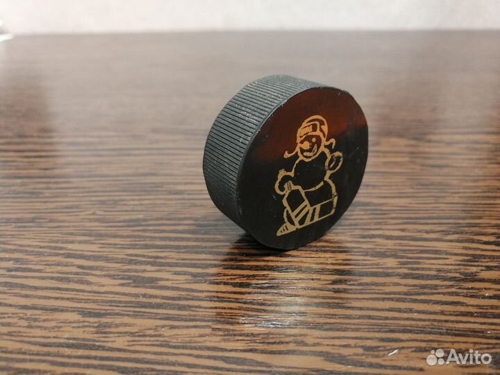 Продам шайбу сувенирную 