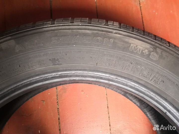 Dunlop Grandtrek AT1 215/60 R17 96H