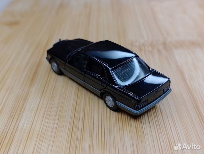 Mercedes Benz 500 SE (W126) 1979-1991